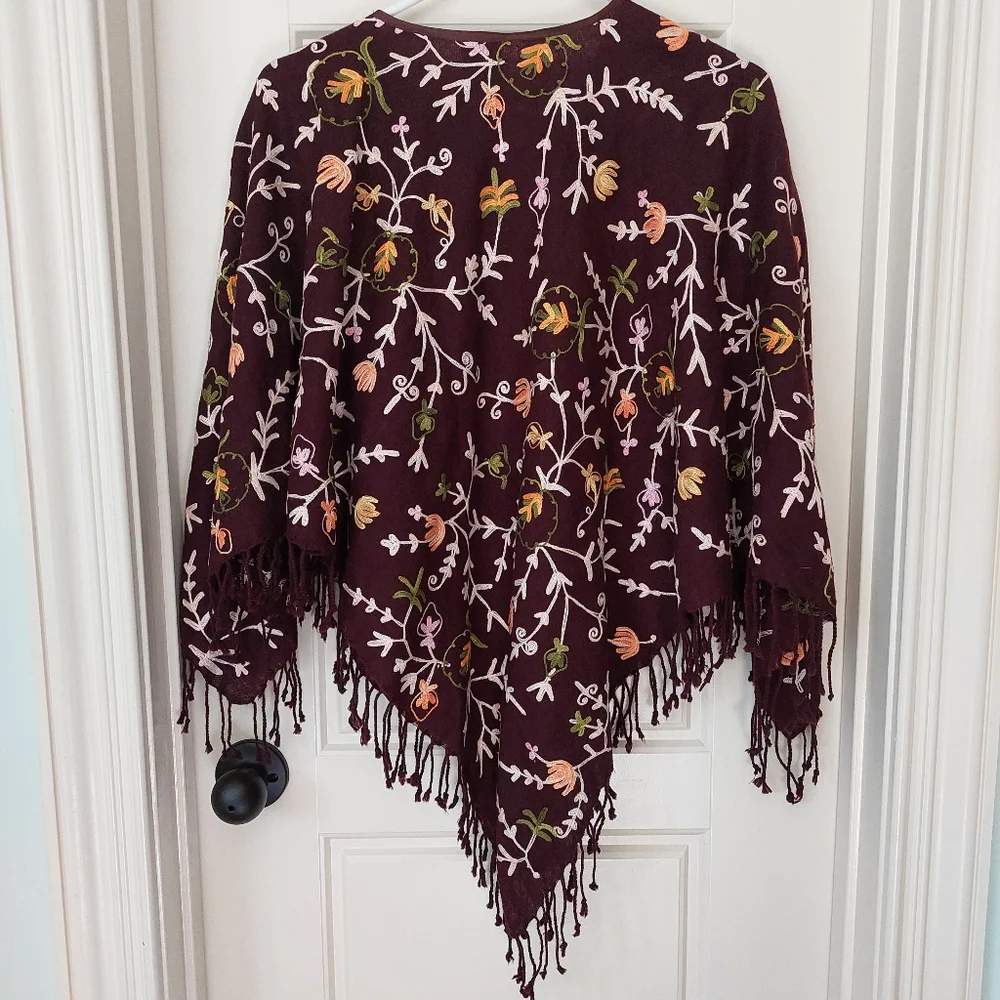 Sacred Threads 100% Wool Embroidered Poncho with Fringe Floral NWT - Picture 2 of 6